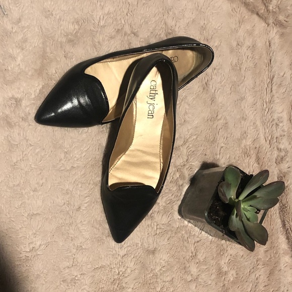 Cathy Jean Shoes Cathy Jean Black Pointy Flats Size 7 Cathy Jean Shoes Cathy Jean Black Pointy Flats Size 7